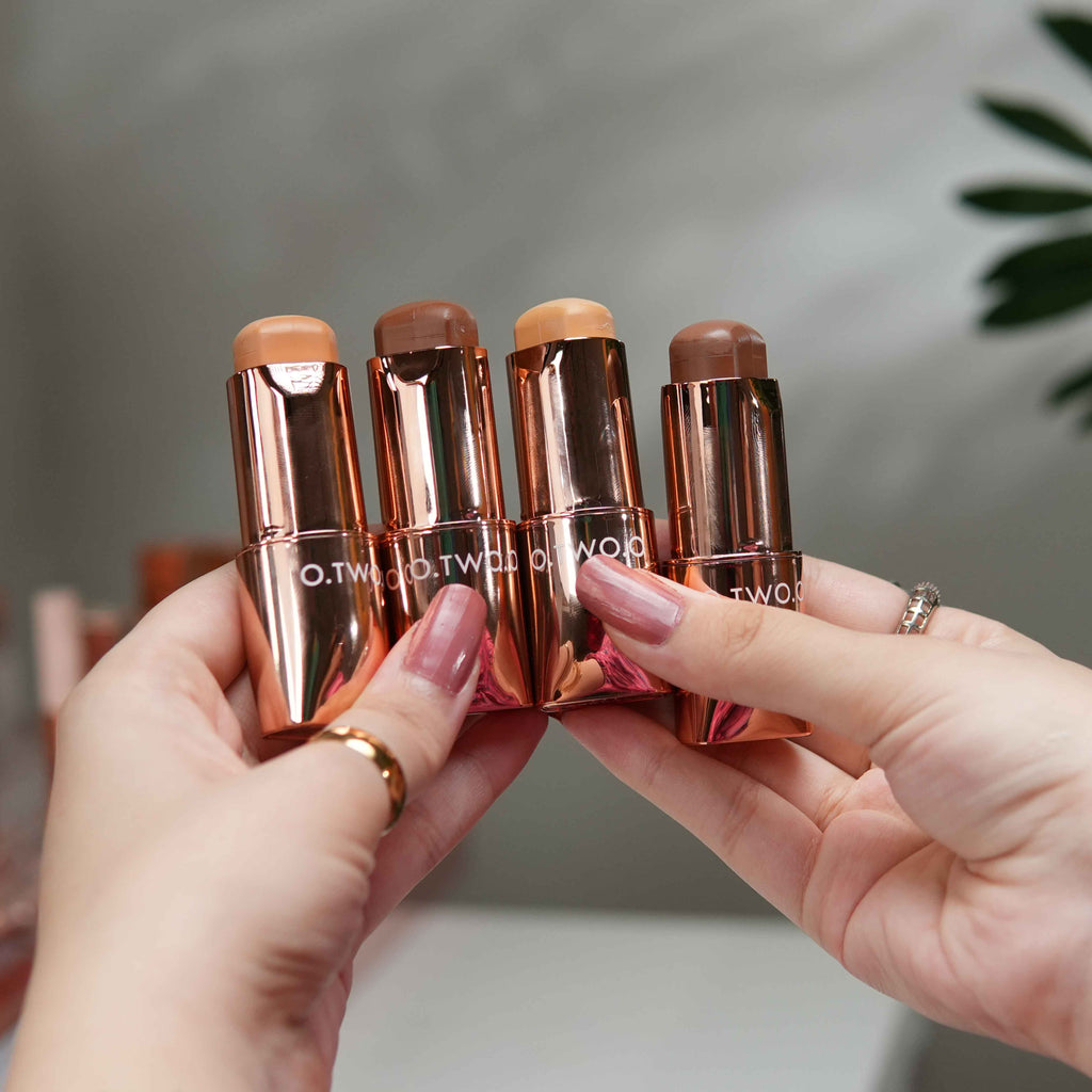 O.TWO.O New Arrival Concealer Highlight Contour Stick for Enhanced Face Contouring