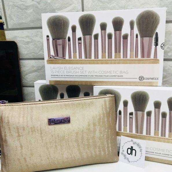 BH Cosmetics Lavish Elegance 15 Piece Brush Set With Cosmetic Bag - Otwoocosmetics